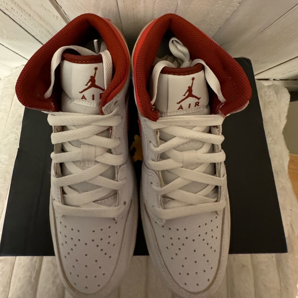 Air Jordan 1 Mid SE - Lobsters - Basketball Shoes Size - 5.5Y / 7W - Picture 5 of 11